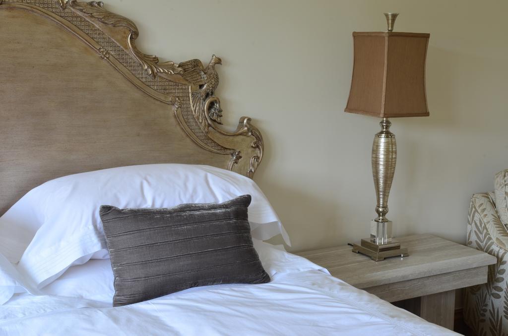 Llwyn Helyg Country House Guest House Carmarthen Ruang foto