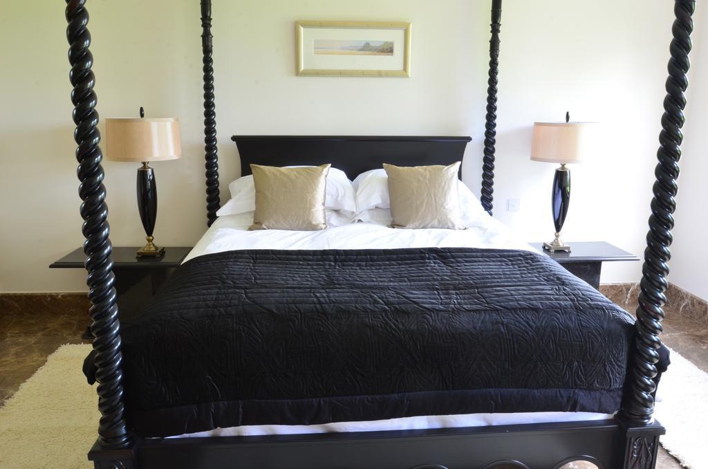 Llwyn Helyg Country House Guest House Carmarthen Ruang foto